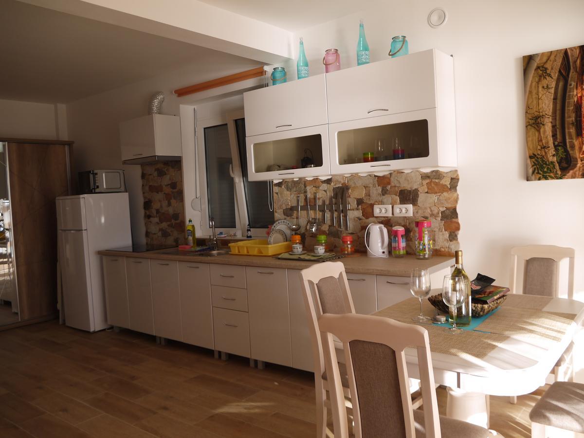 Crystalsky Apartment Dobra Voda Exterior photo